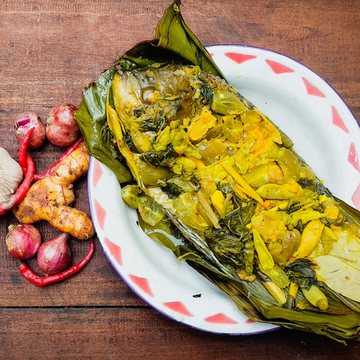 Pepes Ikan Tongkol Pulau Pasaran